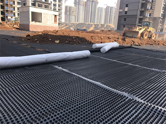 凹凸排水板一平方什么價格？